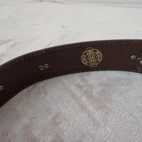 Vintage Tooled Leather Western Belt Made in Mexico Size 36